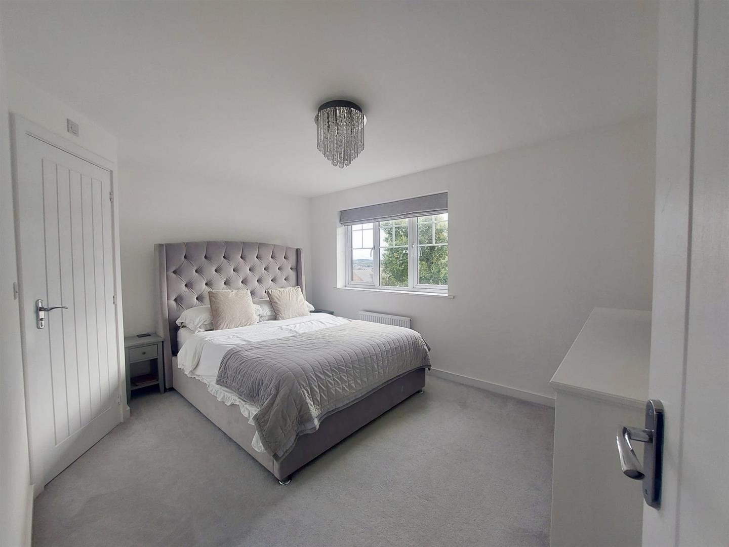 Clos Benallt Fawr, Pontarddulais, Swansea, SA4 0TQ